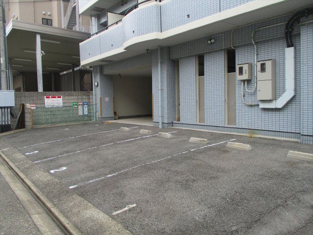 マ・メゾン白金｜名古屋市の賃貸ならMｙ賃貸の駐車場|マ・メゾン白金