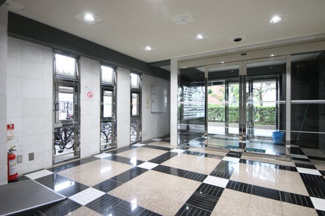 【エントランス】