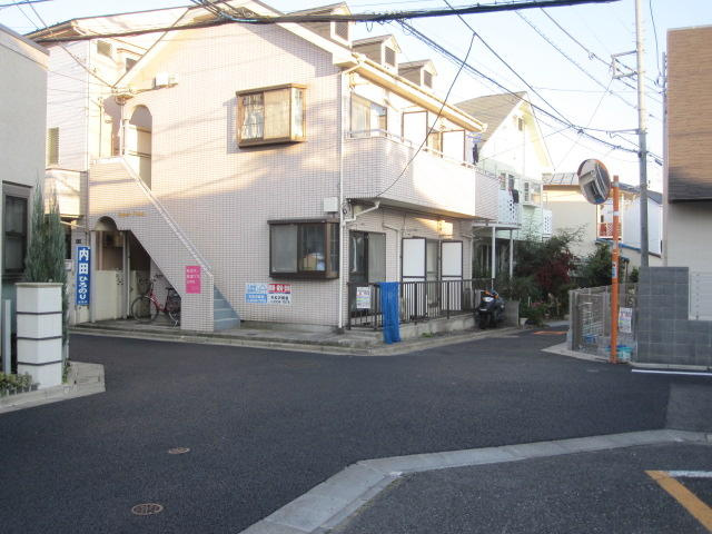 アパート前の様子