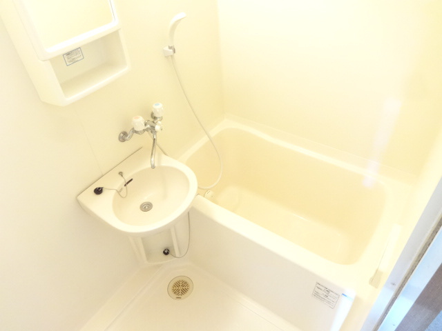 ソフィビルの浴室