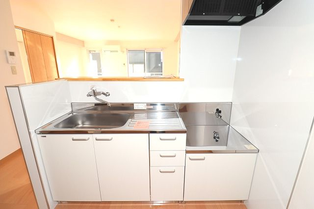 ドリームハウスしののめのキッチン|きれいなキッチンです