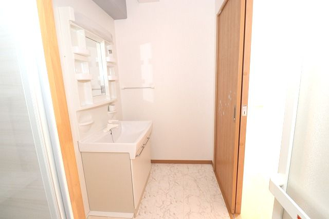 ドリームハウスしののめの洗面所|スペースが確保できる洗面所です