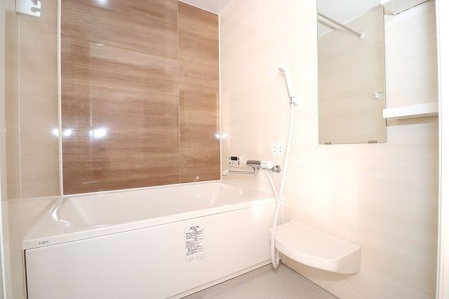 ドリームハウスしののめの浴室|ゆったり過ごせるお風呂です