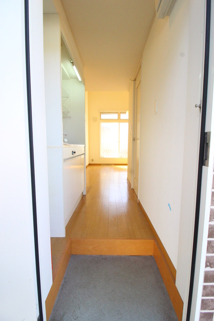 ヒルスミキ上倉田の玄関