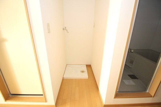 マンションつくし野の洗面所|コンパクトで使いやすい洗面所