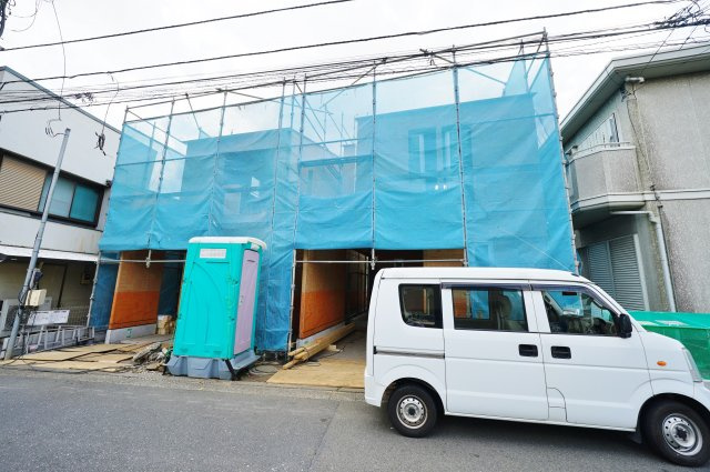 西谷駅から平坦で徒歩１０分！お洒落なデザイナーズ住宅。全棟ＬＤＫ１８帖以上♪保土ヶ谷区東川島町　全２棟新築戸建ての外観