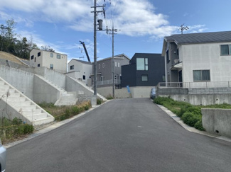 【前面道路含む現地写真】