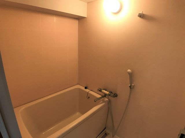 半田第２ロイヤルマンションの浴室