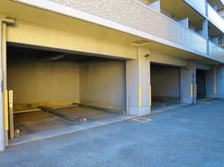 【駐車場】 | 空きはご確認ください
