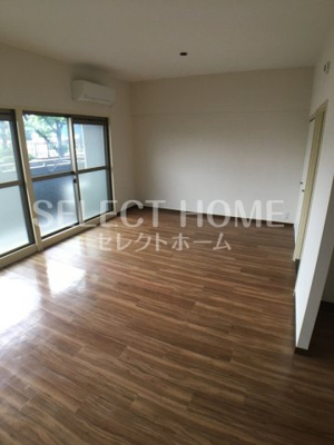 【居間・リビング】 | スリーエイト北町 | リビングです