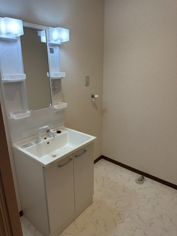 リベルタ・クオーレ利平治の独立洗面台