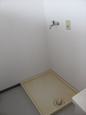 【設備】 | コーポツルタ | 室内洗濯機置場
