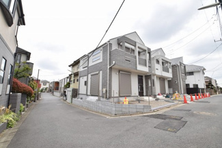 【外観】 | 現地見学や資料請求などお気軽にお問合わせ下さい。
周辺環境とあわせて現地ご案内致します。