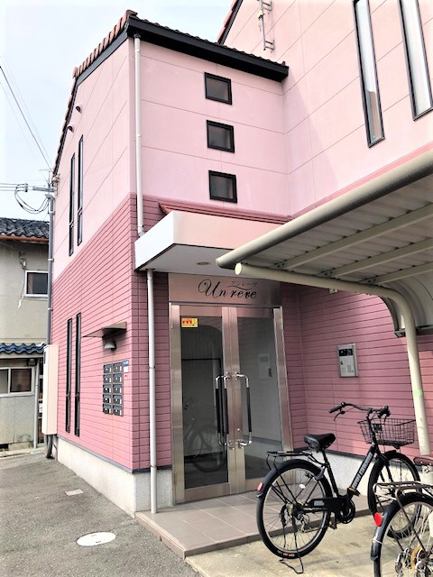 アン・レーヴの外観