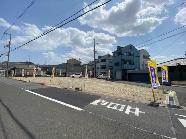 グラッド・タウン倉治２丁目の前面道路含む現地写真|■全６区画　両面道路の区画もあります♪♪