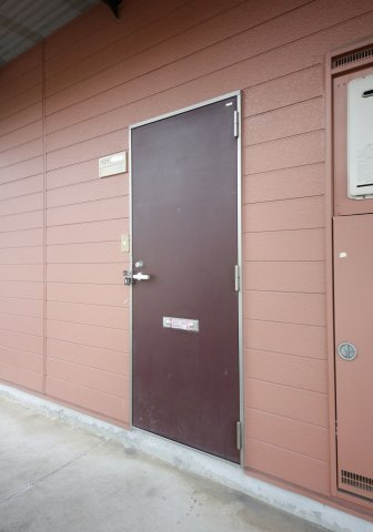 ジュネスアノンαのエントランス