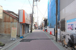 【前面道路含む現地写真】