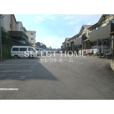 【駐車場】 | 愛 | 駐車場があるので、車を買う予定の方も安心です