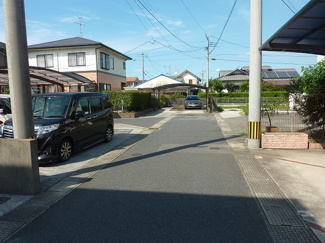 【前面道路含む現地写真】