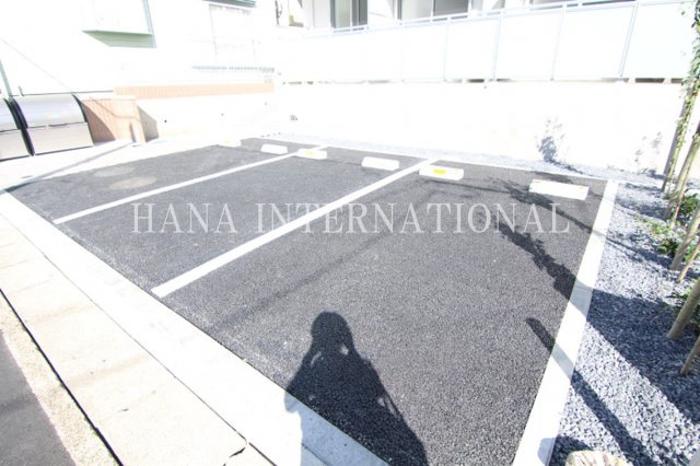 ラヴィータ妙典の駐車場