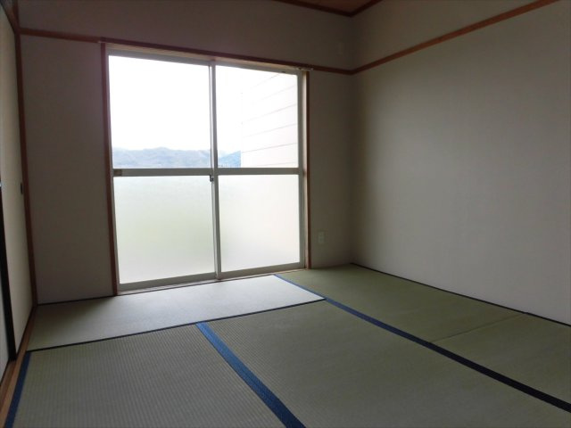 【和室】 | 王子川コーポラス | ※同物件、別のお部屋の写真です。設備は現況に従います。