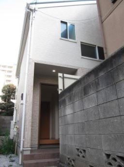 左門町戸建の外観|左門町戸建