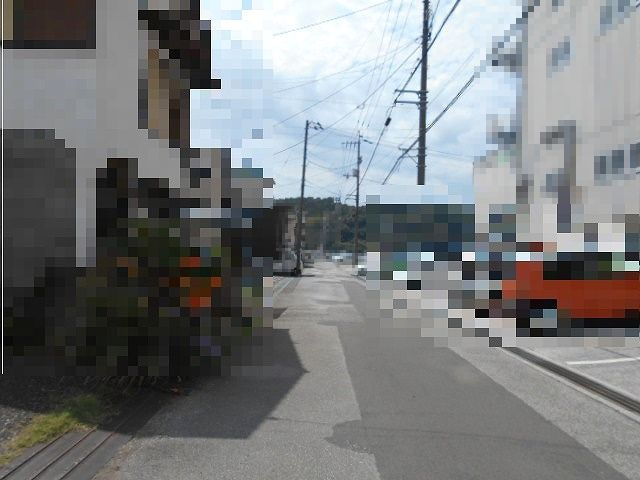 高知市高須1丁目　売土地の前面道路含む現地写真