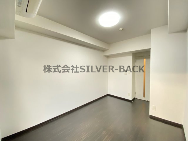 エイトドームシティの洋室