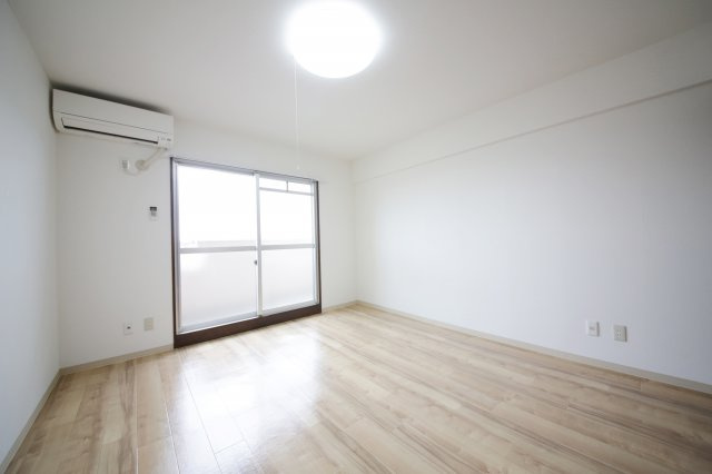 サンライフ有楽の内装