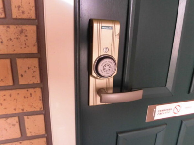 【エントランス】 | トマトヒルズ D棟 | D202 カードキー