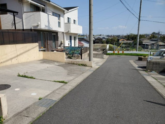【前面道路含む現地写真】