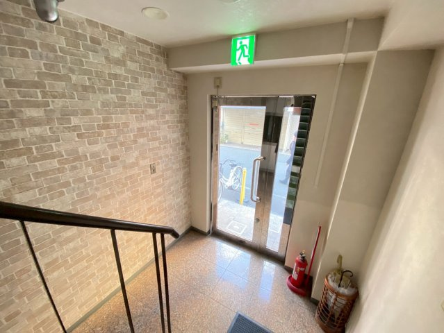 ビラ菱屋西のロビー