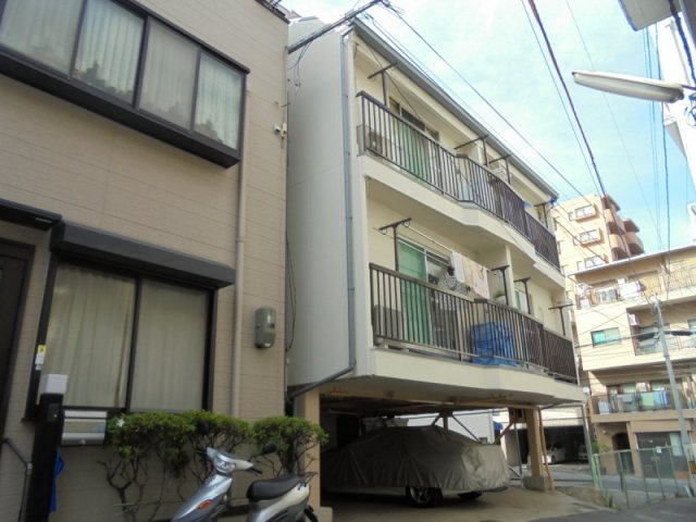 戸石マンションの外観
