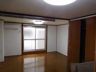 戸石マンションの居間・リビング