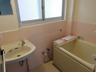 戸石マンションの浴室