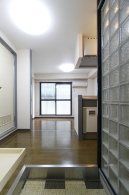 【玄関】 | 五位堂片岡マンション | きれいな玄関です