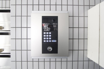 【セキュリティ】 | 五位堂片岡マンション | オートロック機能があります