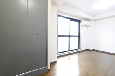 【洋室】 | 五位堂片岡マンション | 明るい洋室です