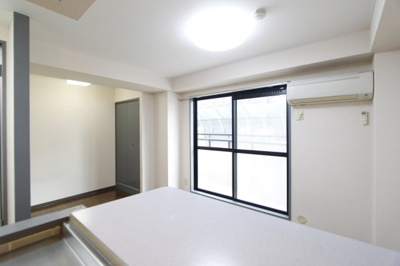 【洋室】 | 五位堂片岡マンション | 落ち着いた色調の洋室です