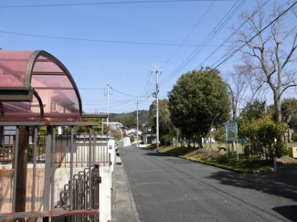 【前面道路含む現地写真】