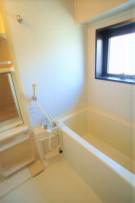 【浴室】 | ロマネスク東町 | お風呂で日々の疲れを落としましょう