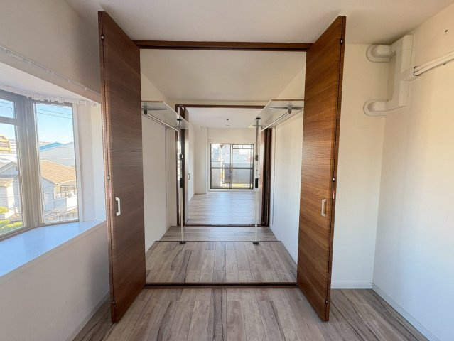 エクセレント丸太の玄関