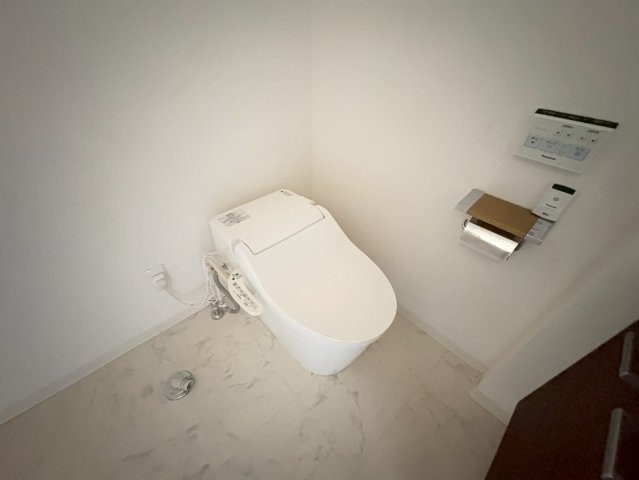 エクセレント丸太のトイレ