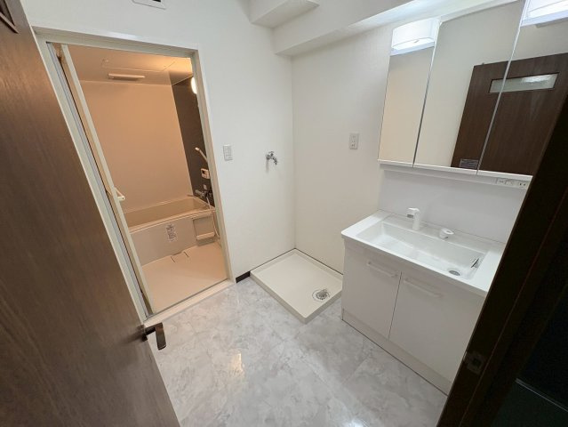 グランテージ丸太の洗面所