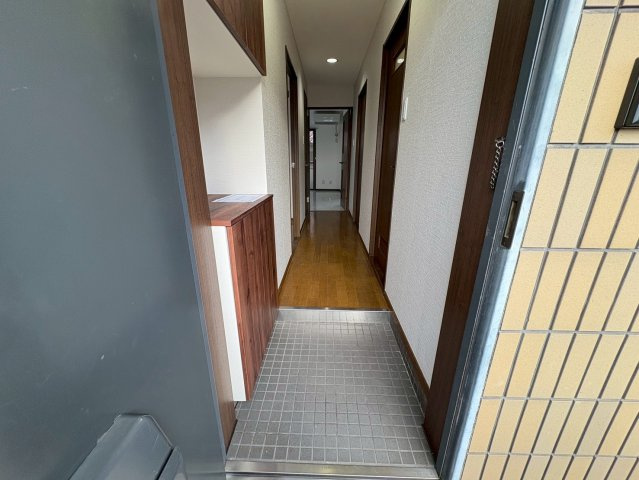 グランテージ丸太の玄関