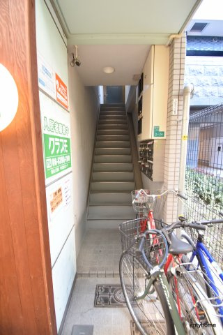 レジデンス大和Ⅱ　仲介手数料無料のエントランス