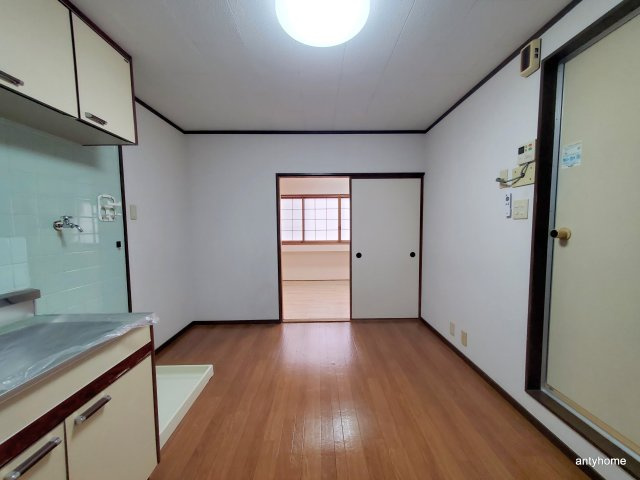 レジデンス大和Ⅰ　仲介手数料無料の居間・リビング