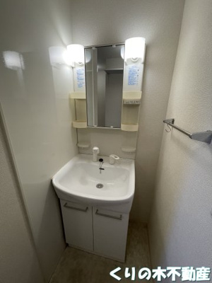 【洗面所】 | コウジィーコートK | ゆったりとスペースのある洗面所