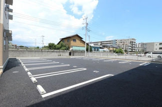 【駐車場】