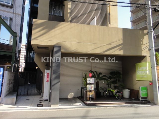 サウスサンのエントランス|落ち着いたエントランスです